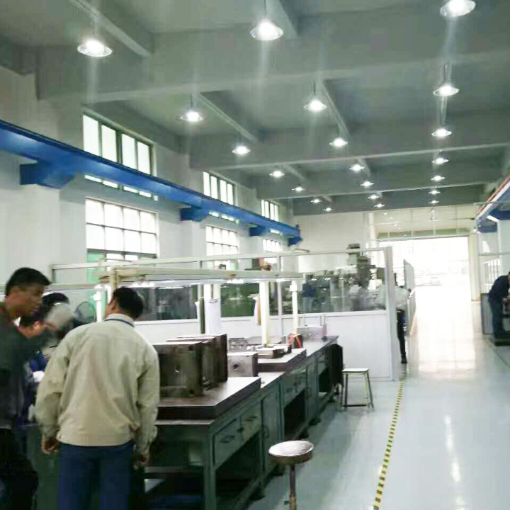 樂發(fā)五金生產(chǎn)現(xiàn)場(chǎng) 樂發(fā)五金生產(chǎn)現(xiàn)場(chǎng)